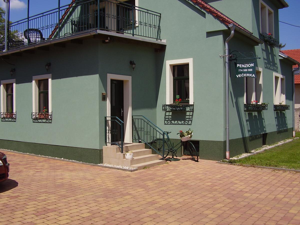 Penzion Vecerka Lednice Dış mekan fotoğraf